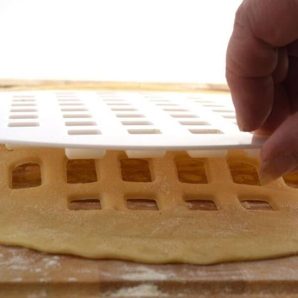Shop Norpro 9 75 Decorative Lattice Shape Pie Dough Top Crust