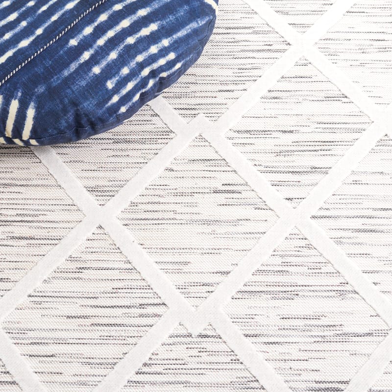 SAFAVIEH Cabana Nilay Trellis Waterproof Patio Backyard Rug