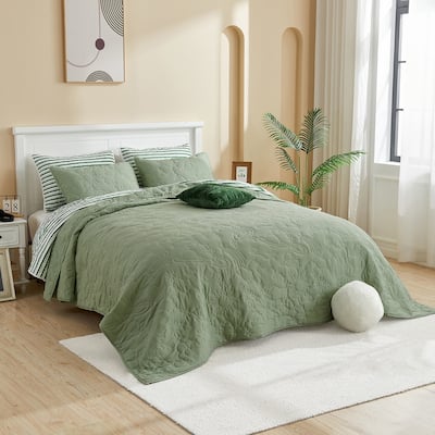 Wonderful Solid Quilt Set with Star with Vibrant Embroidered Patterns