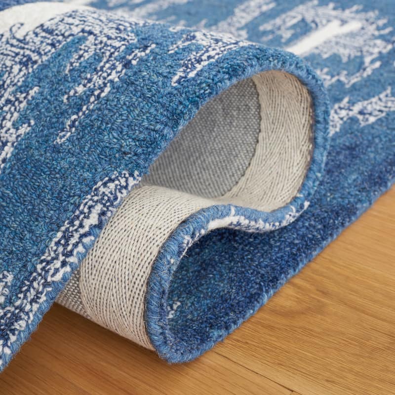 SAFAVIEH Handmade Ikat Engeltje Bohemian Wool Rug
