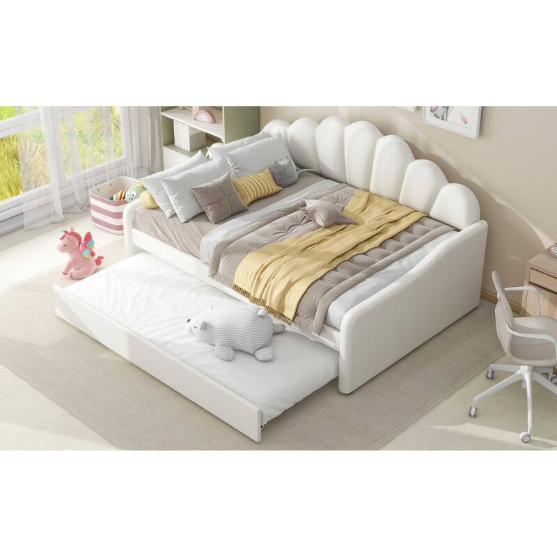 Full Upholstered Velvet Daybed with Elegant Shell Backrest and Trundle - Stylish Sofa Bed for Small Spaces