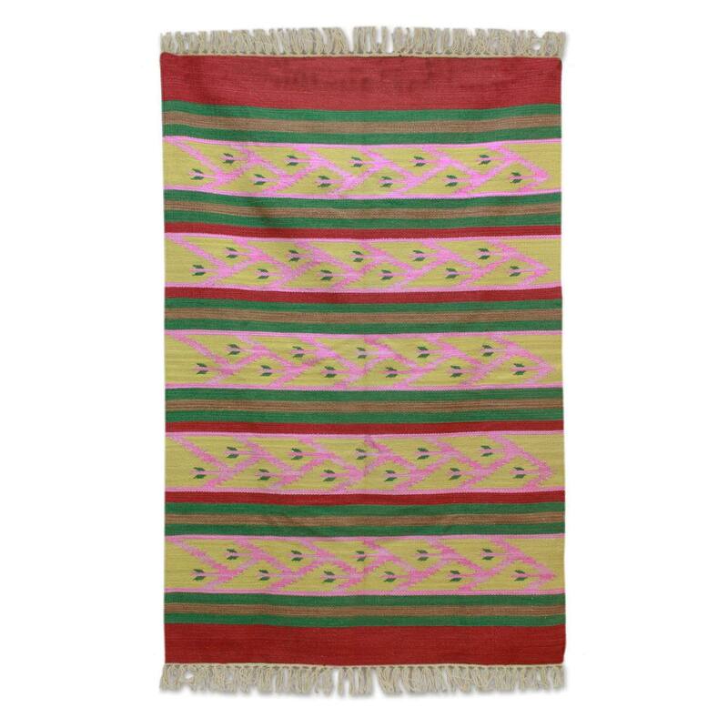 Handmade Carnation Buds Wool area rug (India ) - Big