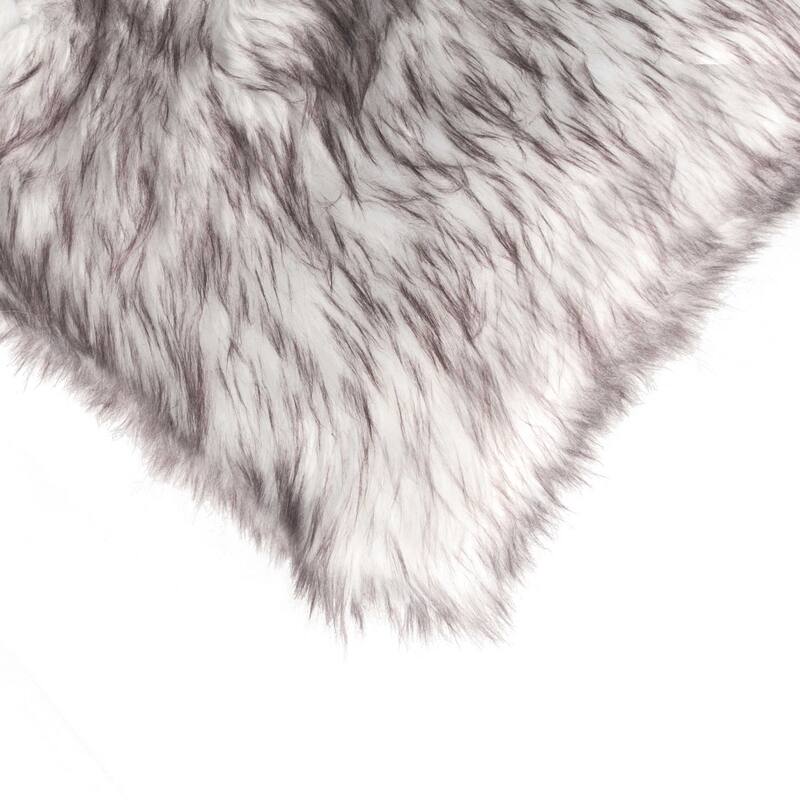 HomeRoots Set of Two 18" Brown And Off White Throw Pillows