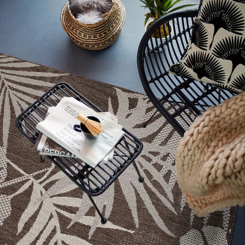 Contemporary Tropical Leaves Indoor/Outdoor Flatweave Waterproof Backyard Patio Area Rug