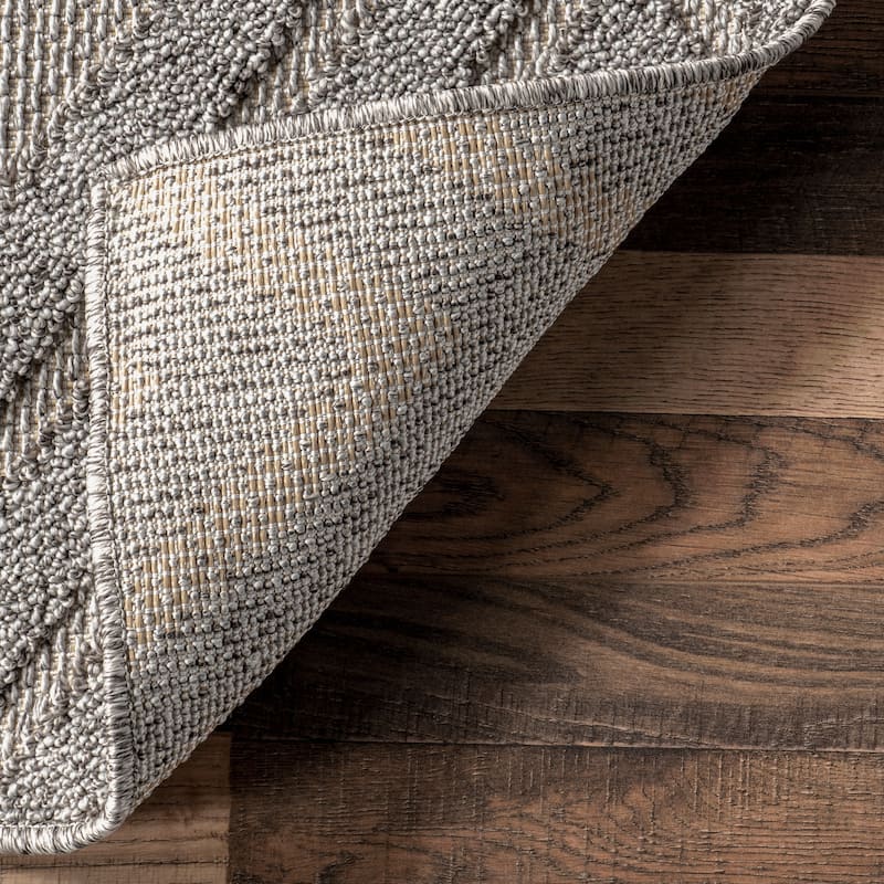 Nuloom Lessie High-Low Geometric Indoor/Outdoor Area Rug