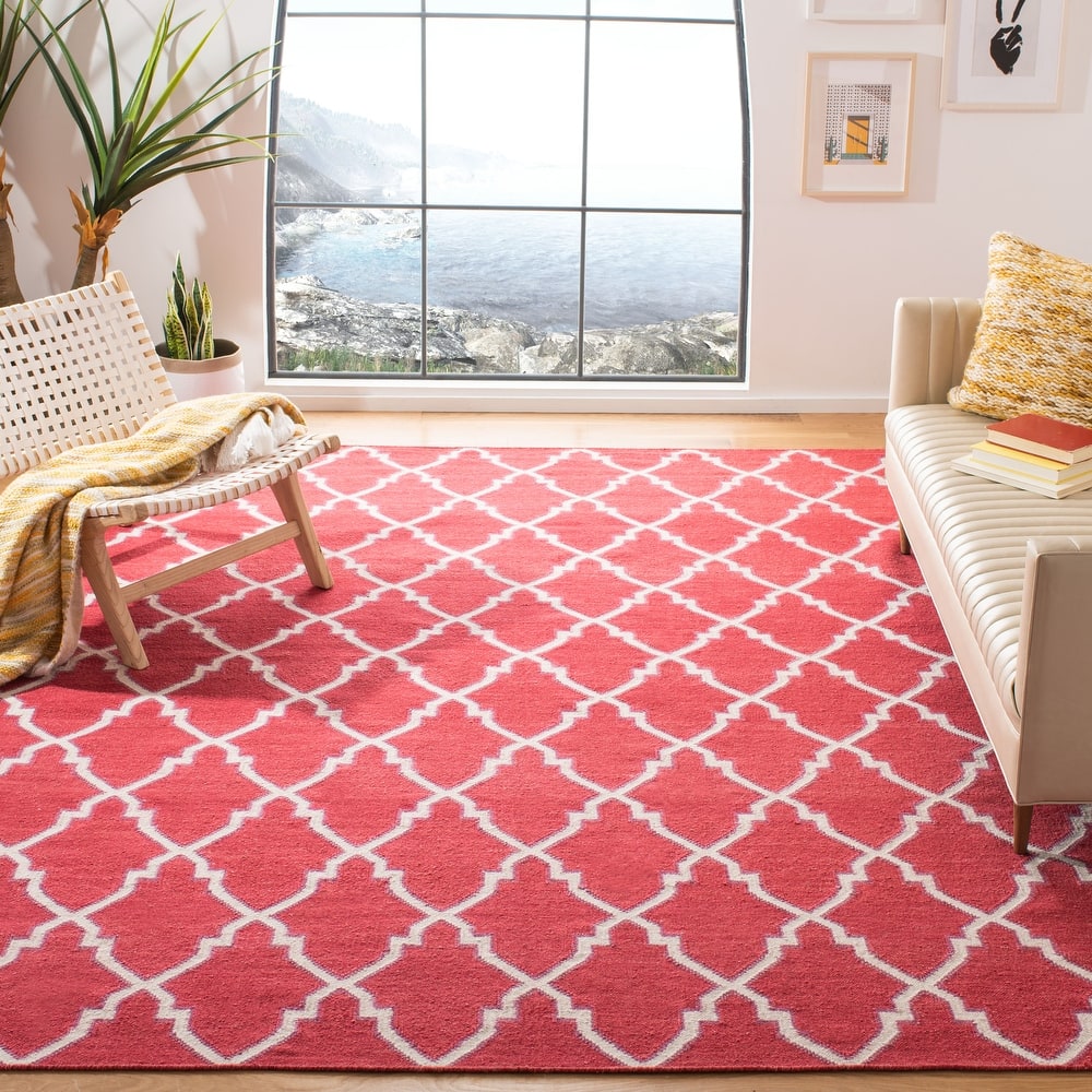 SAFAVIEH Handmade Flatweave Dhurries Gwendolene Modern Moroccan Wool Rug