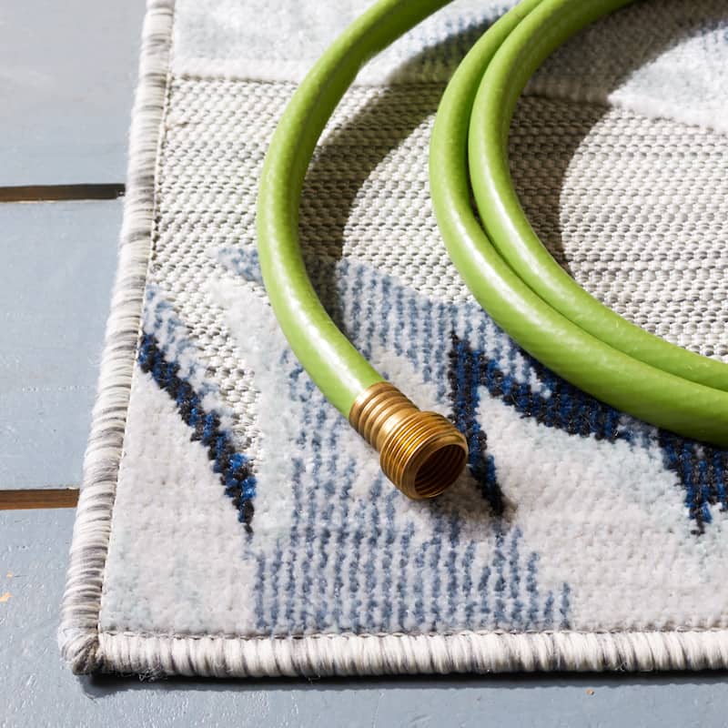 SAFAVIEH Cabana Zhuldyz Indoor/ Outdoor Waterproof Rug