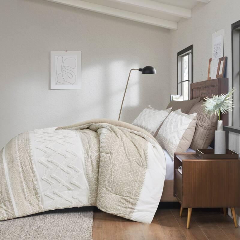 GDF Studio - Mila Cotton Comforter Set with Chenille Tufting
