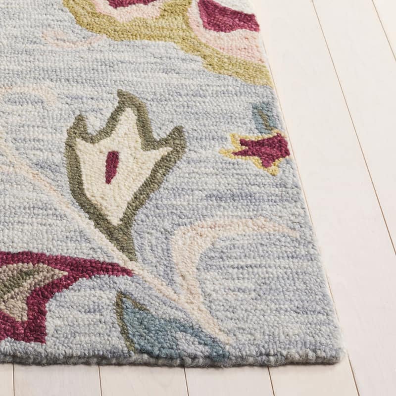 SAFAVIEH Handmade Blossom Katerinka Wool Rug