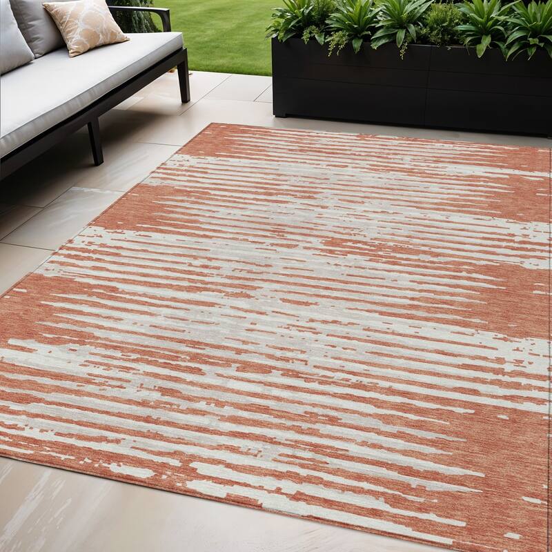 HomeRoots Striped Transitional Rectangle Outdoor Rug - 5' X 8'