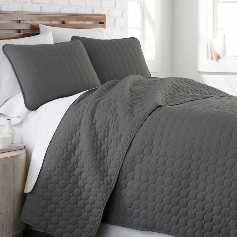 Vilano Ultra-Soft Lightweight 3-piece Quilt and Sham Set - Slate - Twin - Twin XL