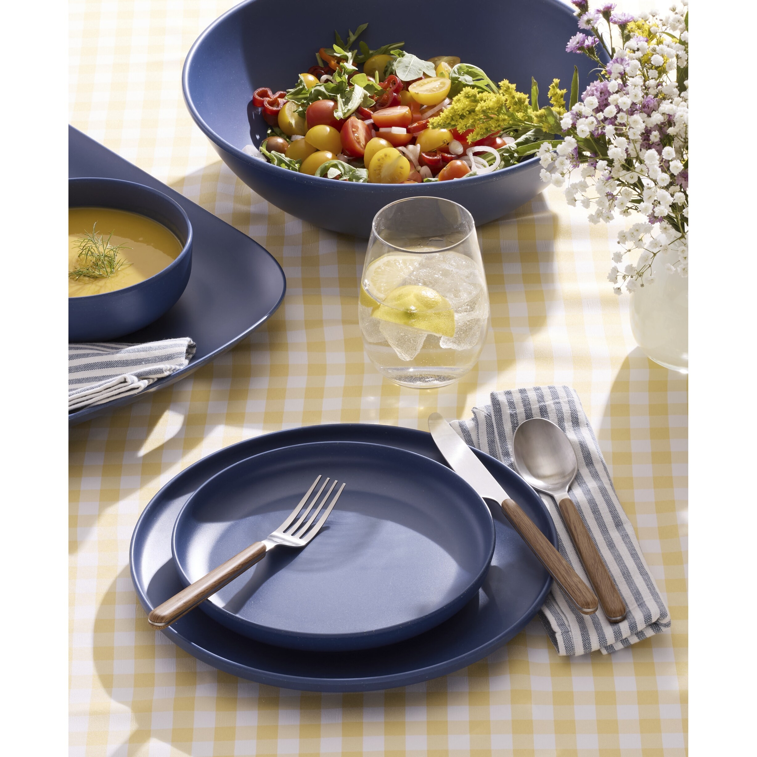 Oneida 24/7 Outdoor Living 12-Piece Flatware Set, Mirror/Faux Wood