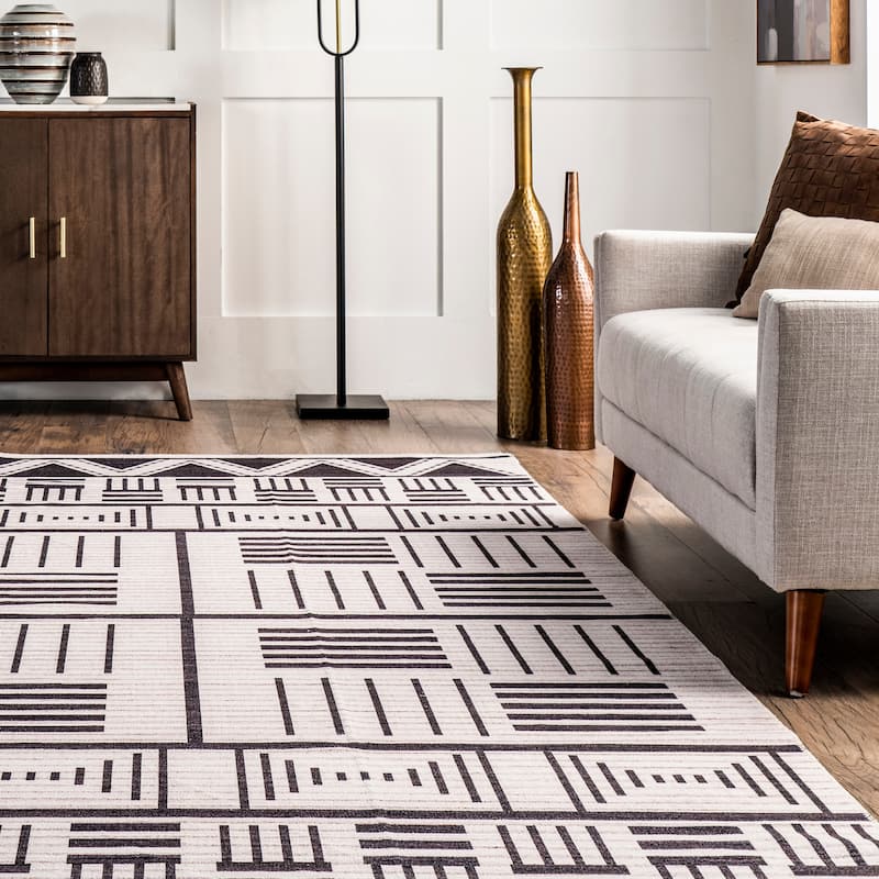 Nuloom Evia SpinClean Tribal Stripes Machine Washable Area Rug