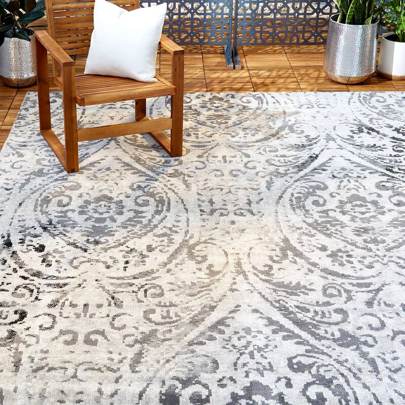 Nicole Miller Patio Sofia Juniper Area Rug