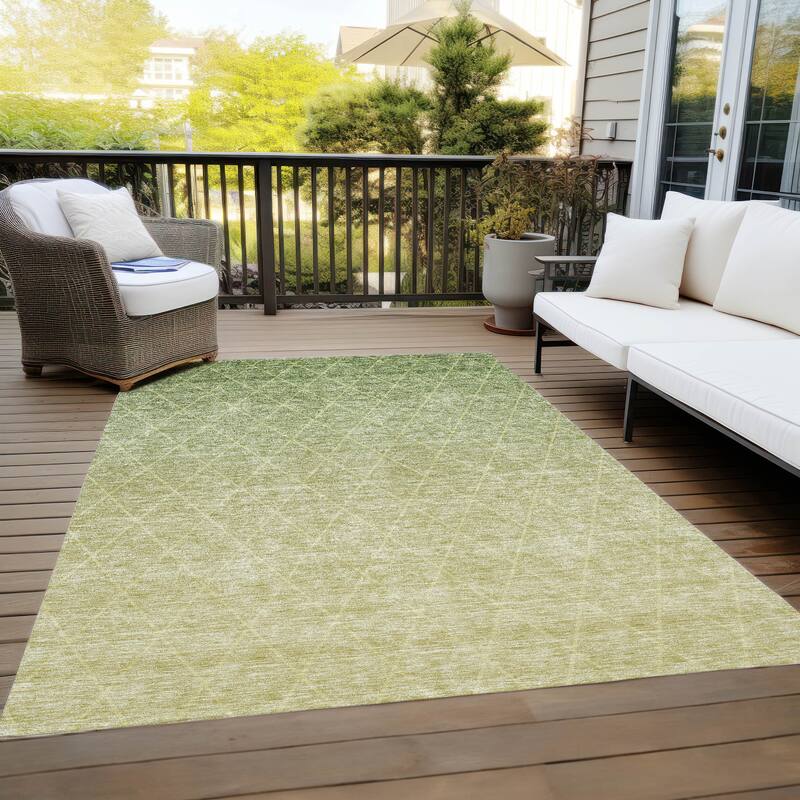 Machine Washable Indoor/ Outdoor Ombre Trellis Chantille Rug