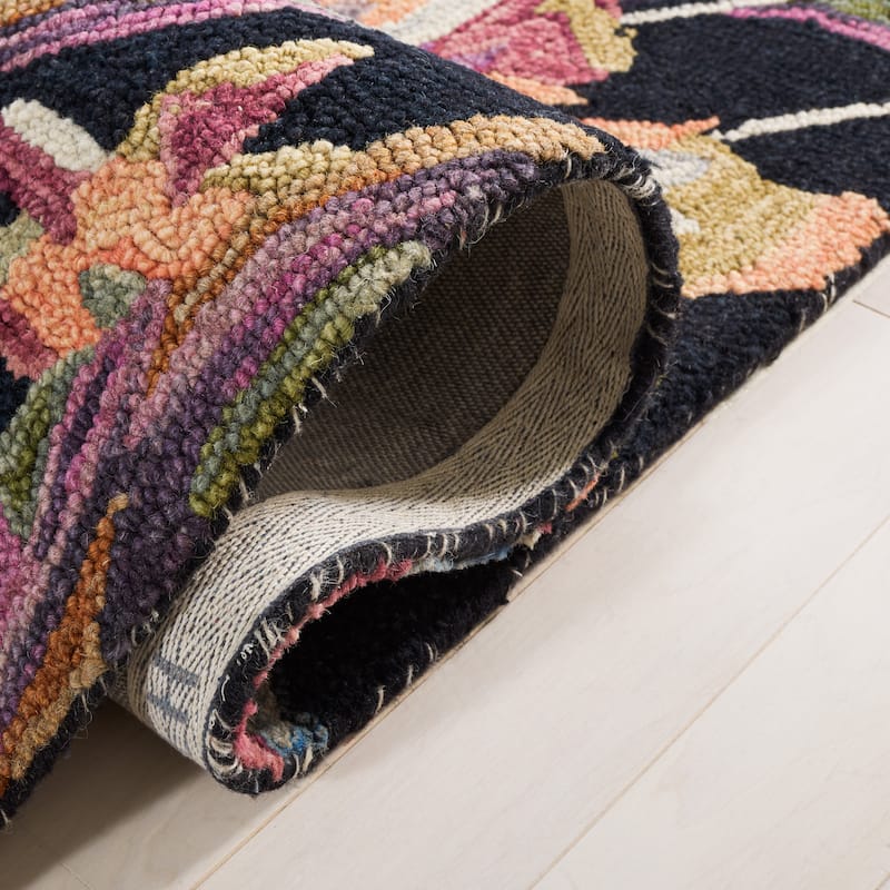 SAFAVIEH Handmade Blossom Clasien French Country Floral Wool Rug