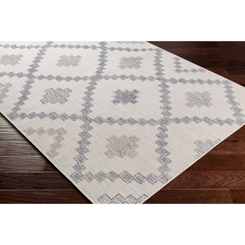 Livabliss Ailama Indoor/ Outdoor Diamond Trellis Area Rug