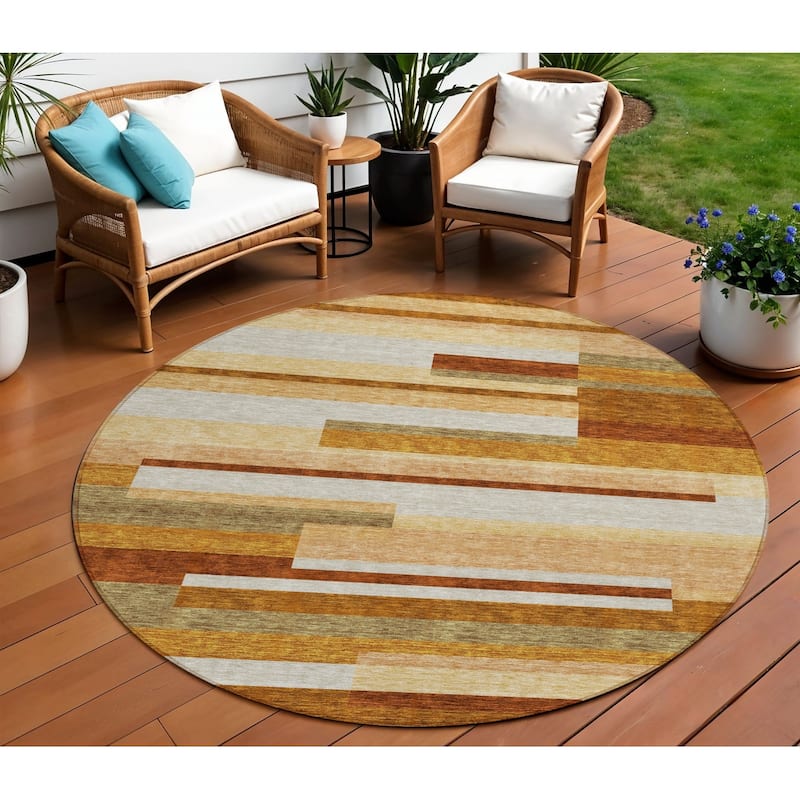 HomeRoots Striped Transitional Rectangle Outdoor Rug - 8' Round