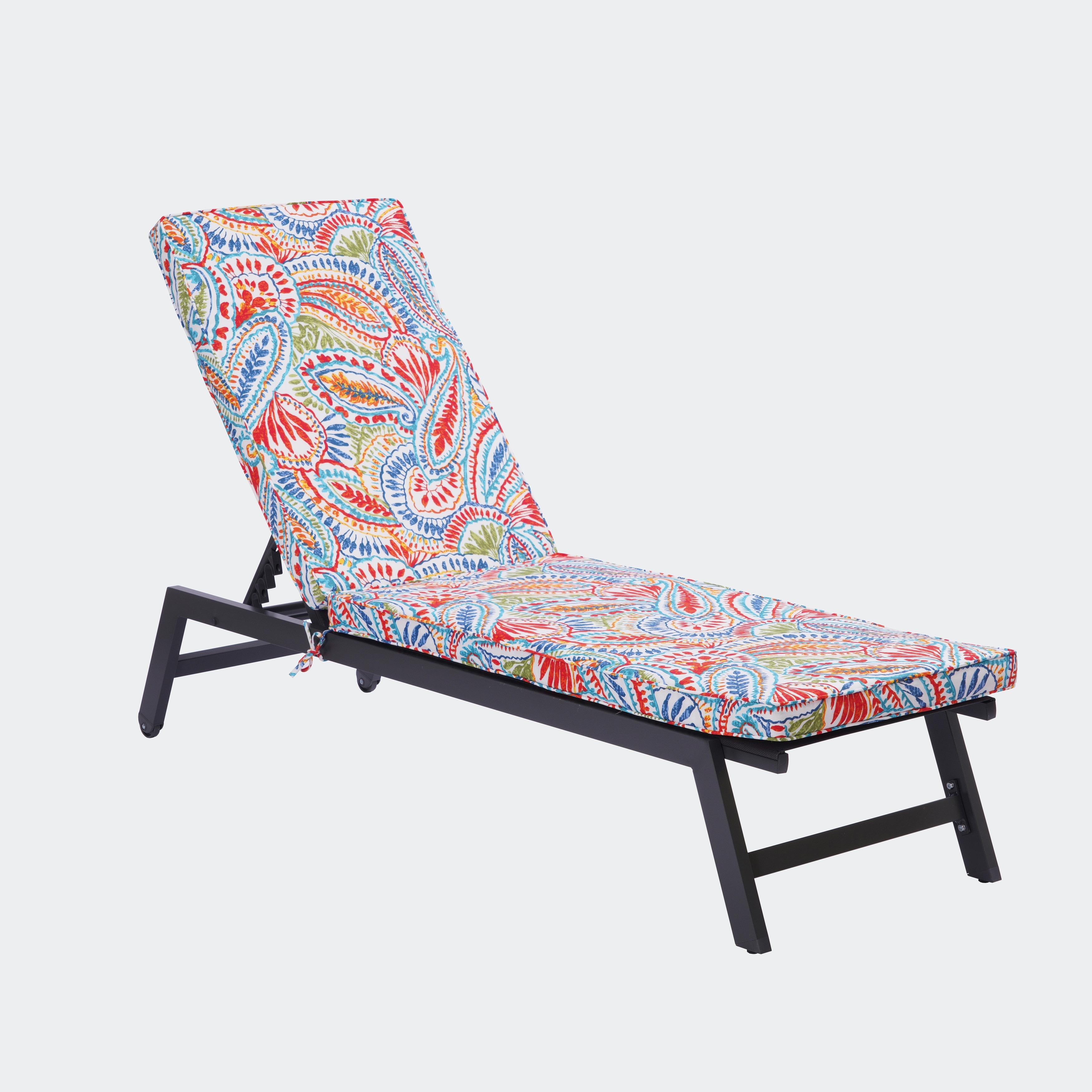 Venters chaise lounge set top with cushions and table