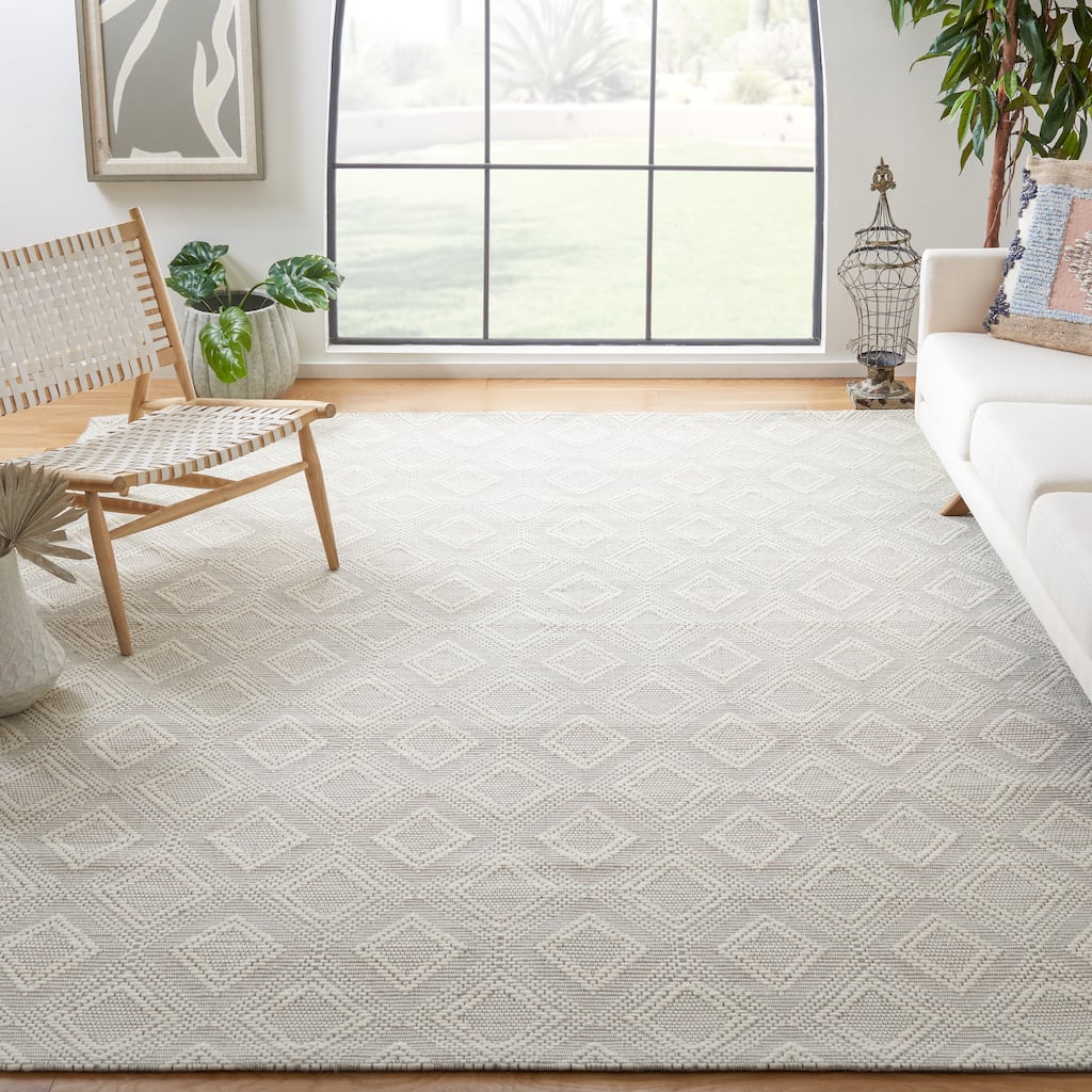 SAFAVIEH Handmade Marbella Zinica Geometric Wool Rug - Ivory - 8' x 10'