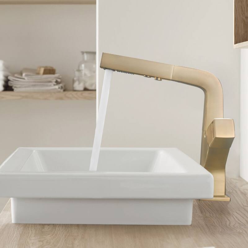 Solid Brass Pull Out 360° Swivel Single Hole Bathroom Faucet