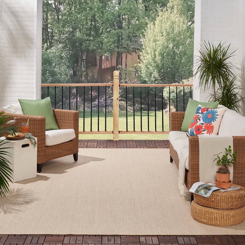 Nourison Courtyard Indoor/Outdoor Modern Geometric Area Rug