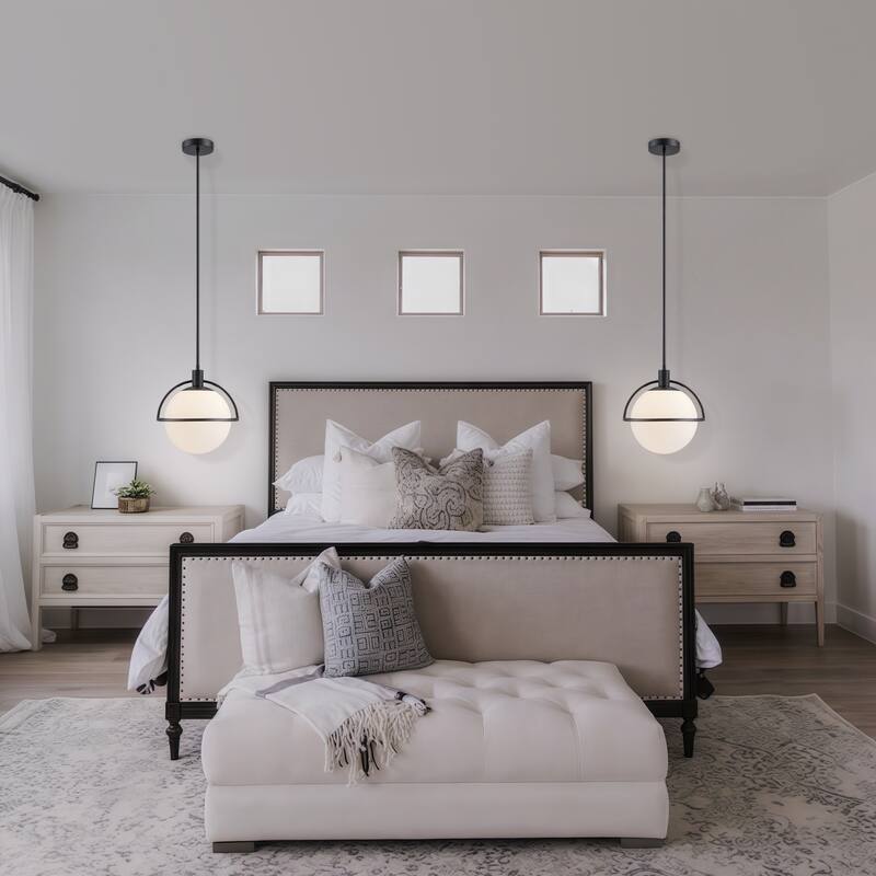 Starsky 1-Light Modern Globe Single Glass Pendant Light