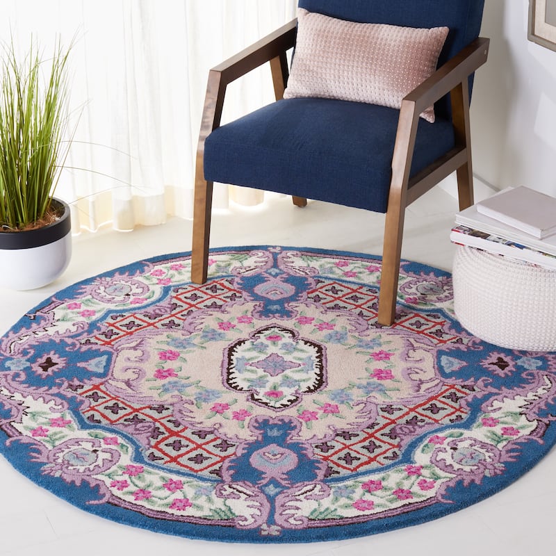 SAFAVIEH Handmade Bellagio Tatevik Oriental Medallion Wool Rug - 5' Round - Pink/Ivory