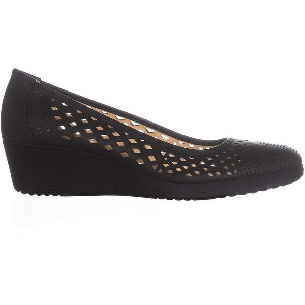 naturalizer brina wedge pump