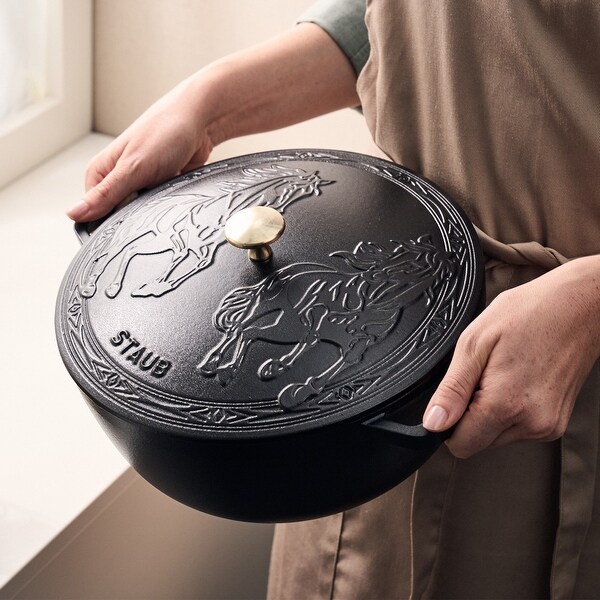 Staub Cast Iron Essential French Oven, Dutch Oven, 5-quart, serves