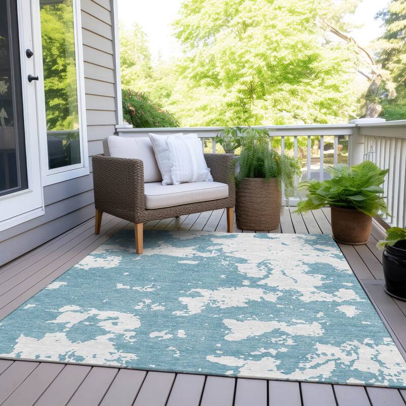Machine Washable Indoor/ Outdoor Chantille Abstract Rug - Sky - 5' x 7'6"