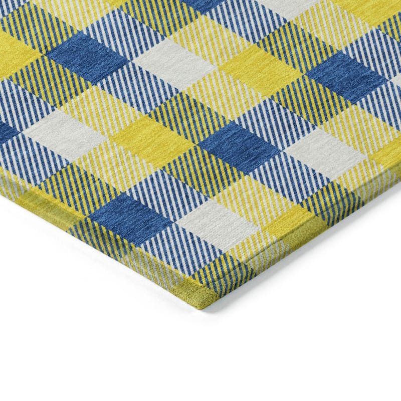 Machine Washable Indoor/ Outdoor Plaid Chantille Rug