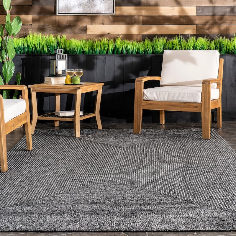 Nuloom Wynn Braided Indoor/Outdoor Area Rug