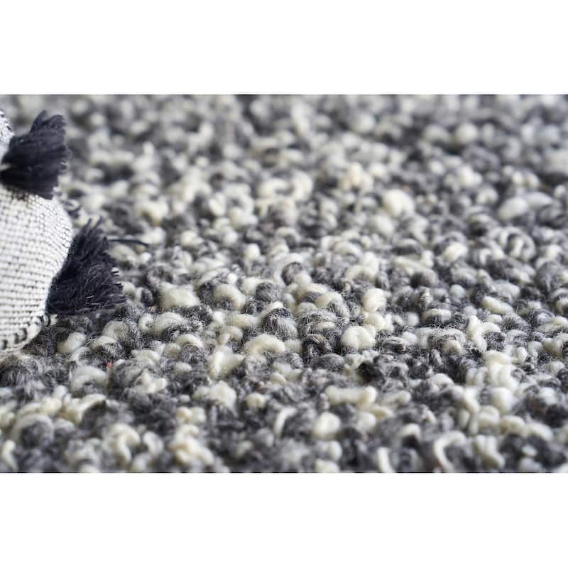 Exquisite Rugs Ferretti Handmade Handloomed New Zealand Wool Dark Gray Area Rug