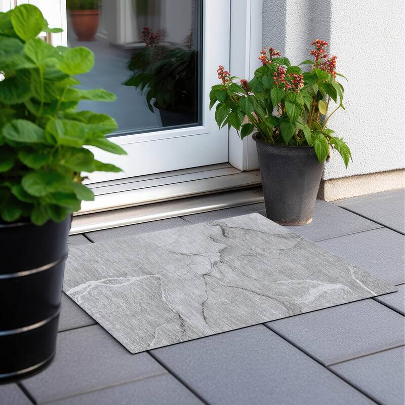 Machine Washable Indoor/ Outdoor Abstract Chantille Rug