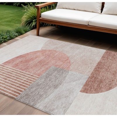 HomeRoots Geometric Transitional Rectangle Outdoor Rug