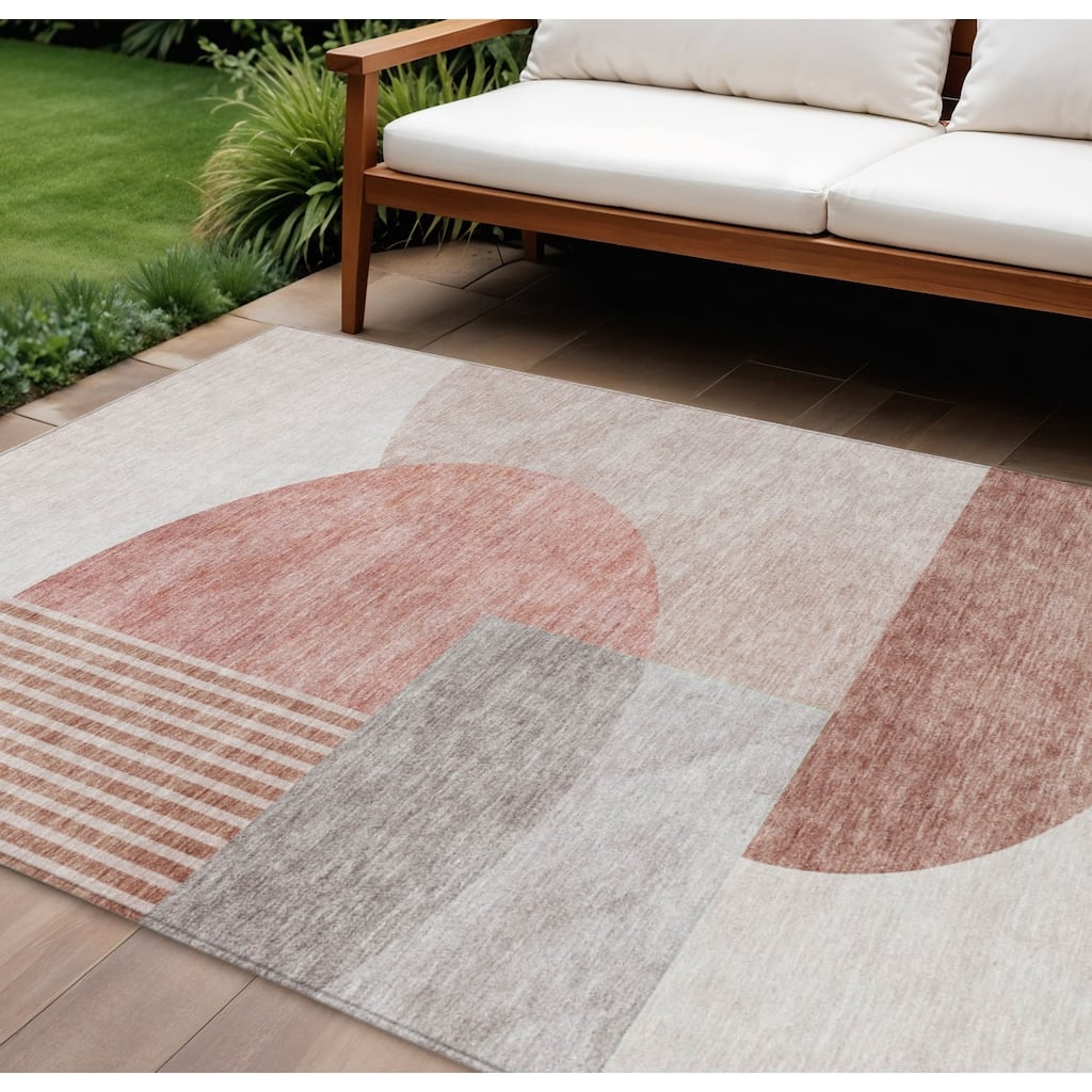 HomeRoots Geometric Transitional Rectangle Outdoor Rug