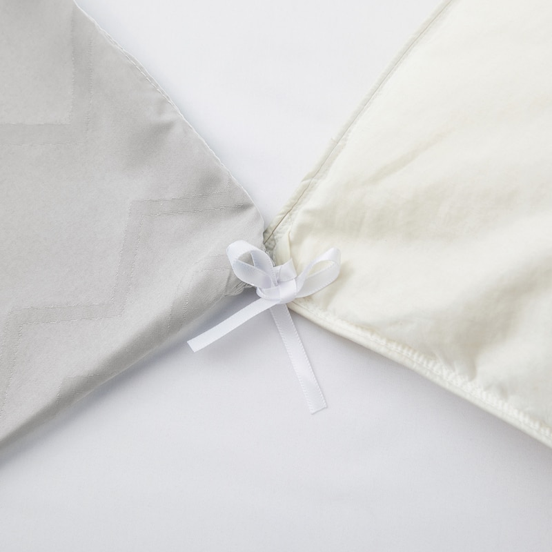 Bohemian Clipped Duvet Cover Set with Zipper Closure