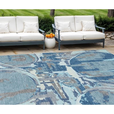 HomeRoots Geometric Transitional Rectangle Outdoor Rug