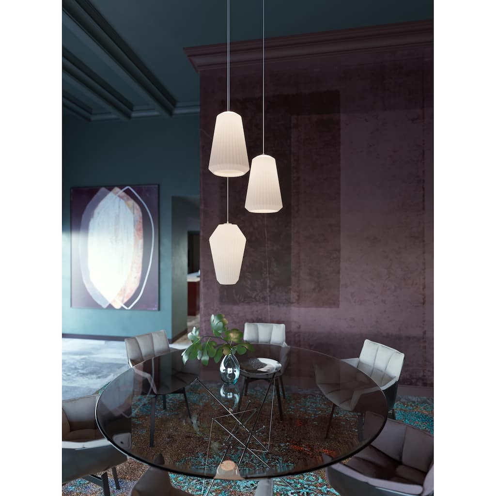 Lily Medium Base Triple Pendant