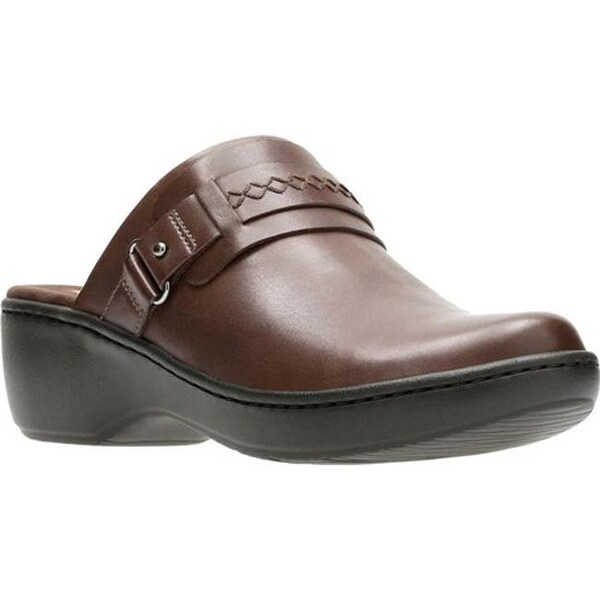 clarks brown clogs