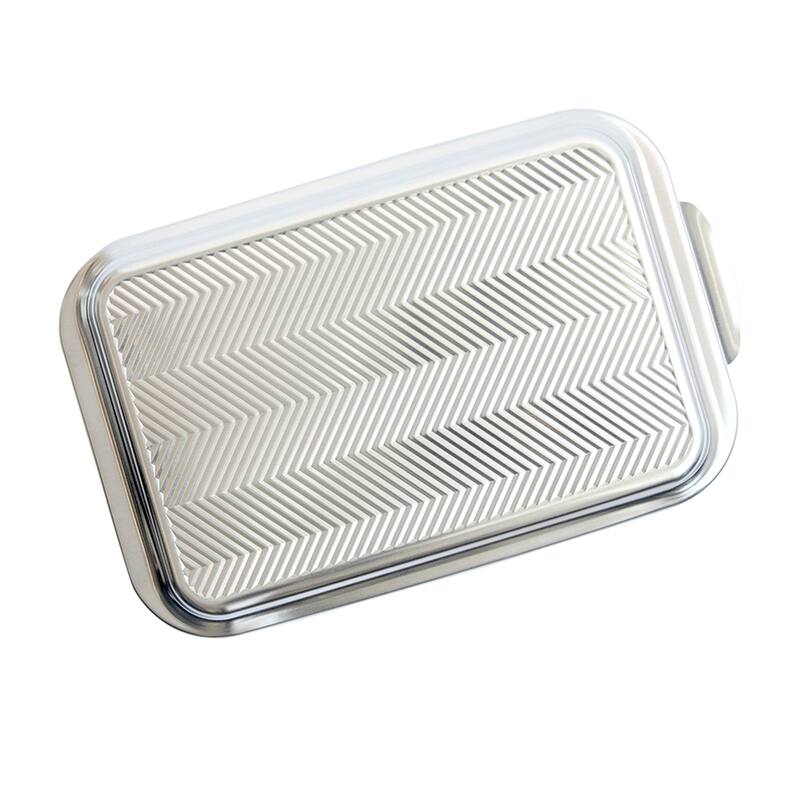 Nordic Ware Classic 9x13 Pan with Embossed Prism Lid - Silver