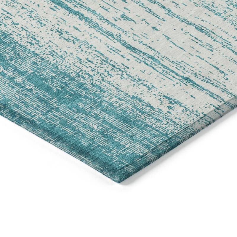 Machine Washable Indoor/ Outdoor Chantille Stripes Ombre Rug