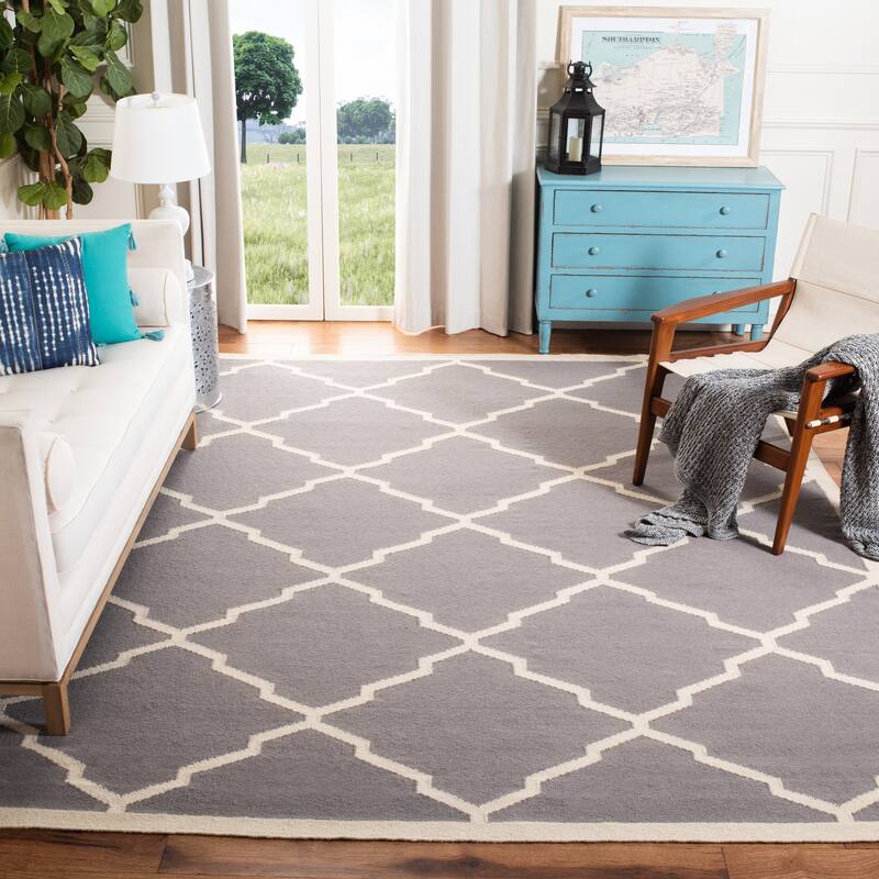 SAFAVIEH Handmade Flatweave Dhurries Gesuina Modern Wool Rug - 10' x 14' - Grey/Ivory
