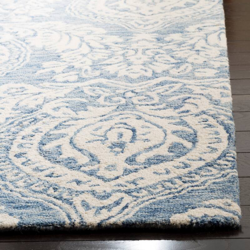 SAFAVIEH Handmade Micro-Loop Tressy Wool Rug