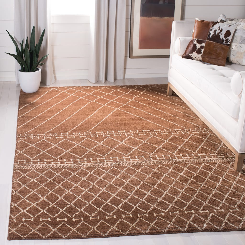 SAFAVIEH Hand-knotted Loft Xhevrije Modern Tribal Wool Rug