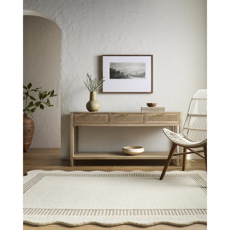 Livabliss Scalloped Modern & Contemporary Area Rug - Cream - 2'6" x 8'