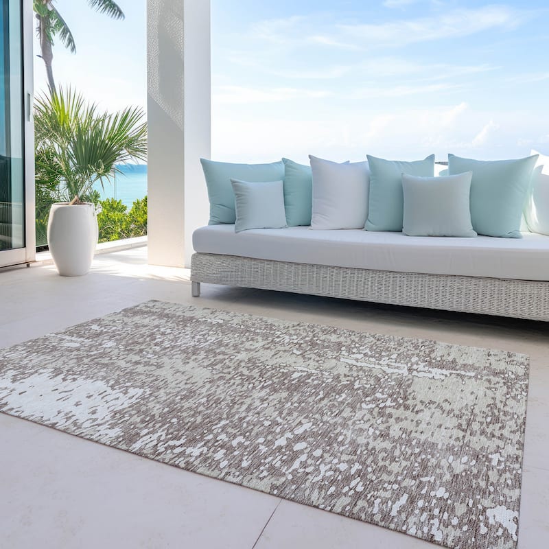 Machine Washable Indoor/ Outdoor Modern Abstract Chantille Rug - Taupe - 3' x 5'
