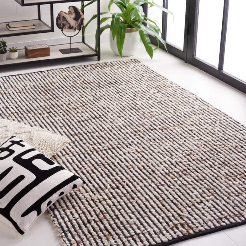 SAFAVIEH Handmade Natura Suzannah Wool & Jute Rug - 8' x 10' - Black/Ivory