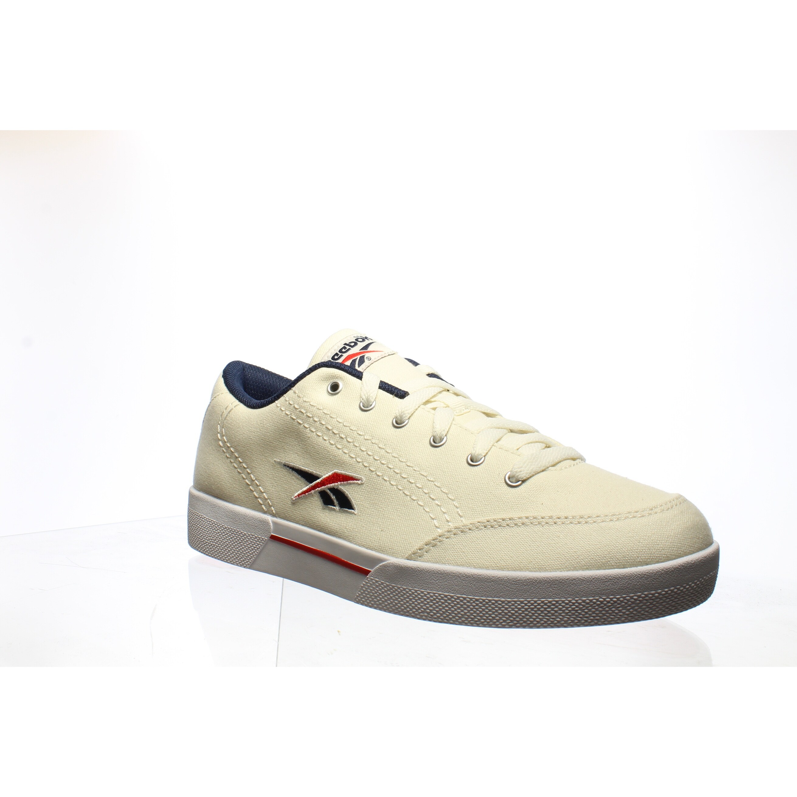 tennis shoes size 7